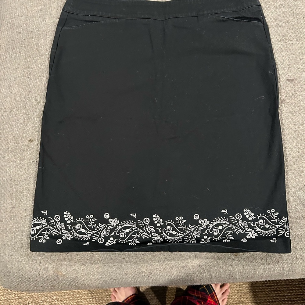 Black skirt with pockets size 12